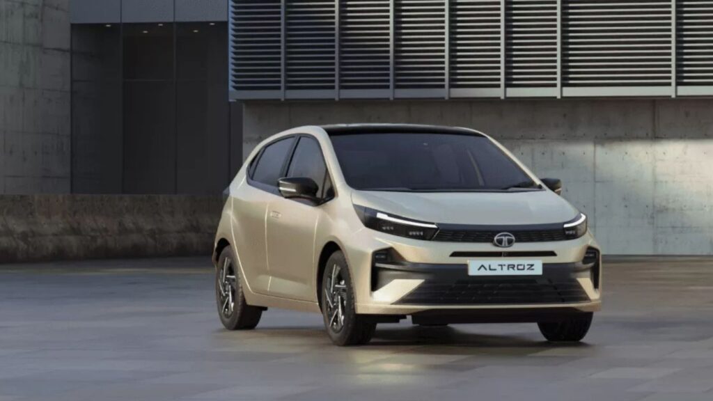 TATA ALTROZ हुआ लॉन्च! जानें कीमत, फीचर्स और बुकिंग के बारे में! Tata ALTROZ Facelift 2025